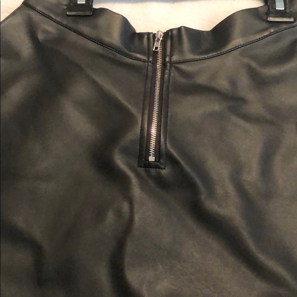 Skirt - Picture 2 of 2